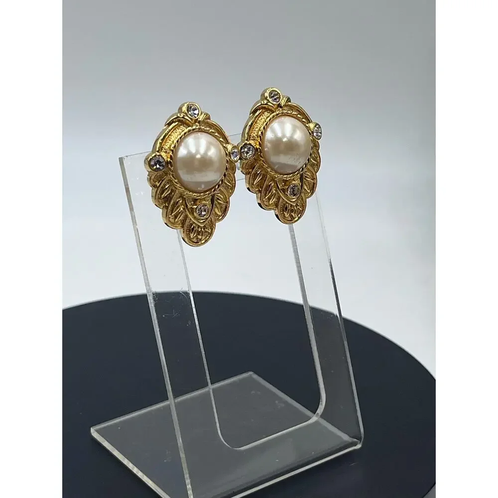 Vintage KJL for Avon "Renaissance Collection" Faux‎ Pearl Clip On Earrings - Picture 4 of 15